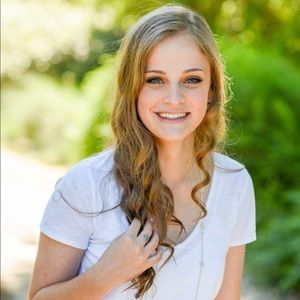 Meet your Posher, Anna catherine